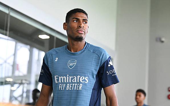 Arsenal vs Newcastle: Trận đấu giao hữu đáng chú ý tại Singapore