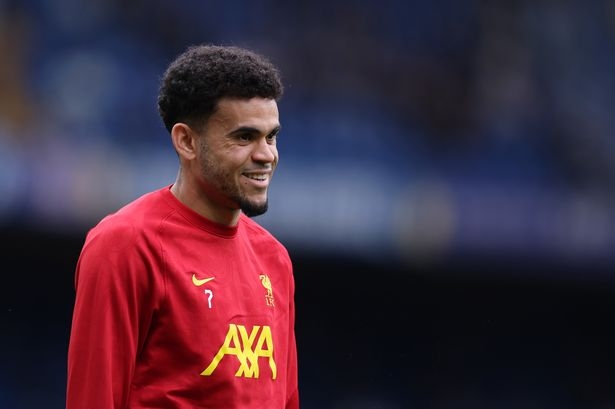 Barcelona chiêu mộ Rashford, tạm gác thương vụ Luis Diaz
